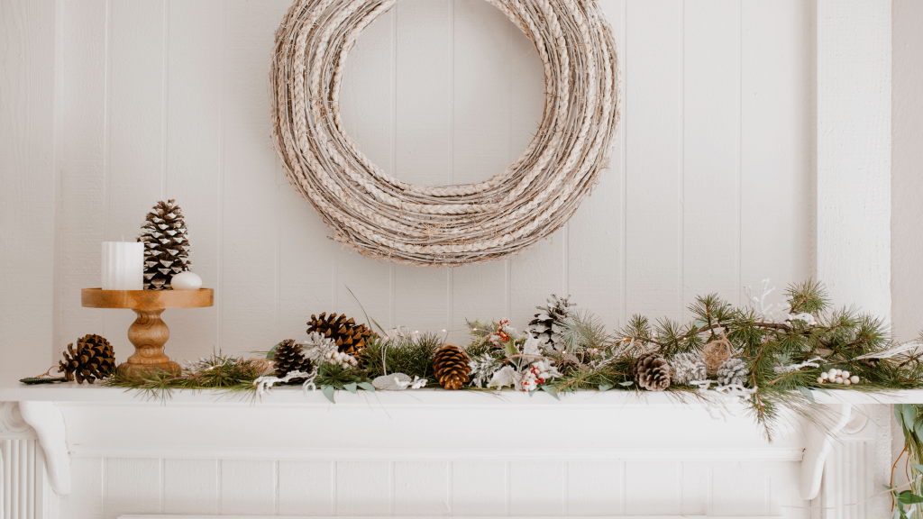 minimal christmas decor